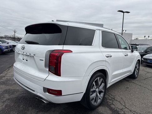 Used 2022 Hyundai Palisade Limited w/ Winter Package image 16