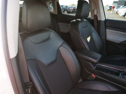 Used 2022 Jeep Compass Latitude FWD image 19