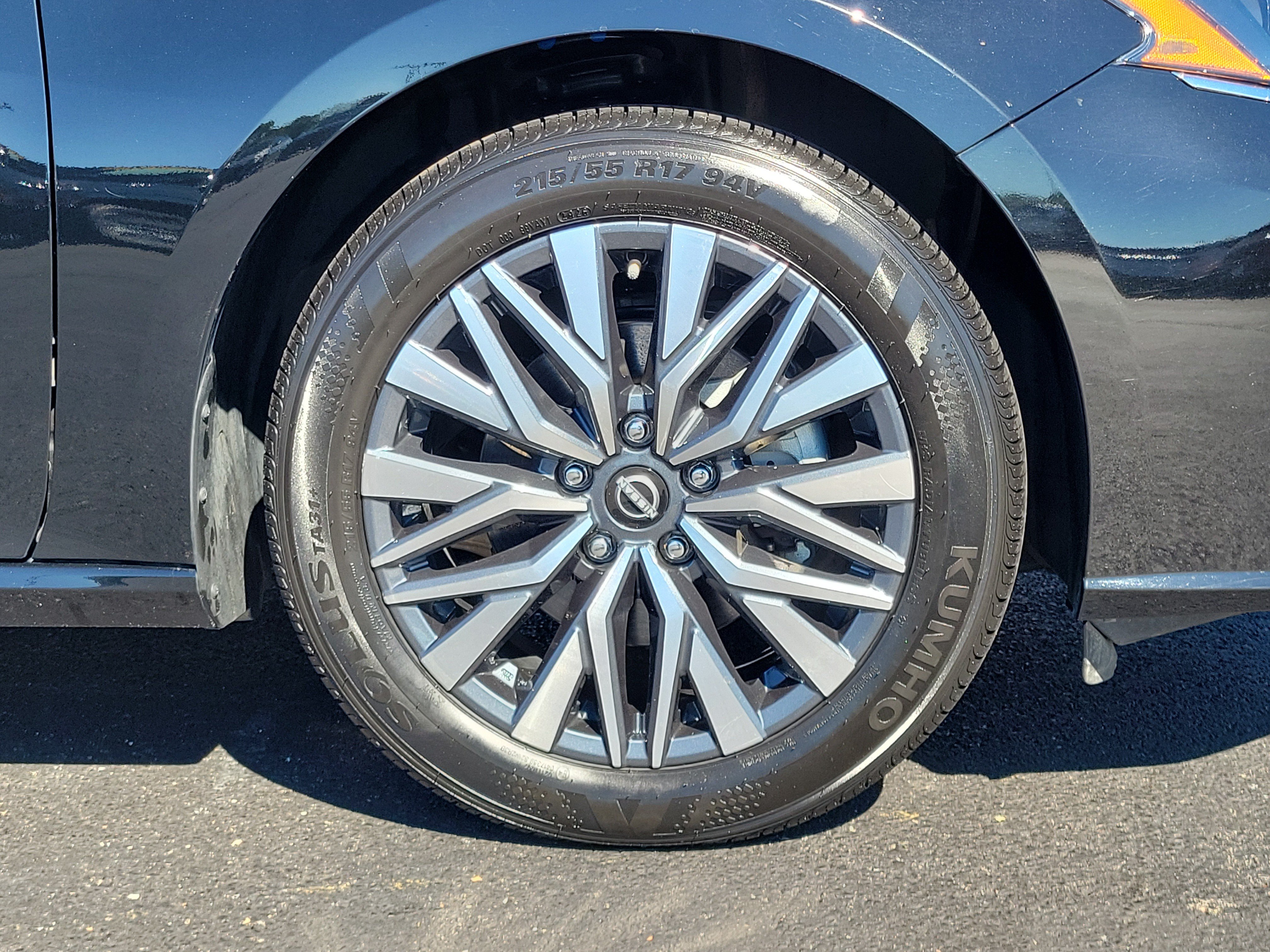 Certified 2025 Nissan Altima 2.5 SV FWD image 5