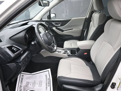 Used 2023 Subaru Forester Premium AWD/4WD image 11