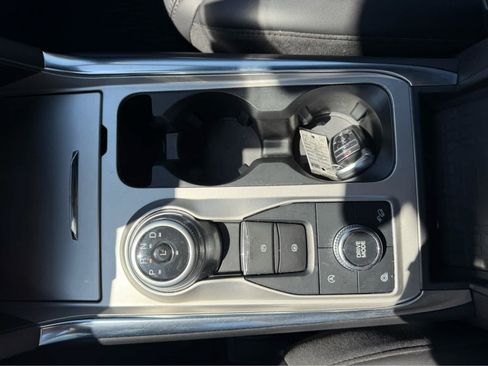 Used 2022 Ford Explorer Platinum w/ Equipment Group 601A AWD/4WD image 27