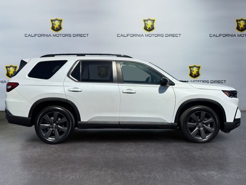Used 2023 Honda Pilot Sport image 6