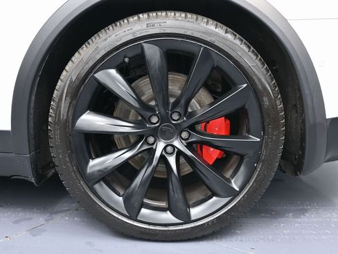Used 2021 Tesla Model X Performance image 11