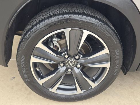 Used 2023 Lexus UX 250h FWD w/ Accessory Package (Z2) image 32
