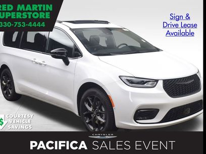 New 2026 Chrysler Pacifica Limited