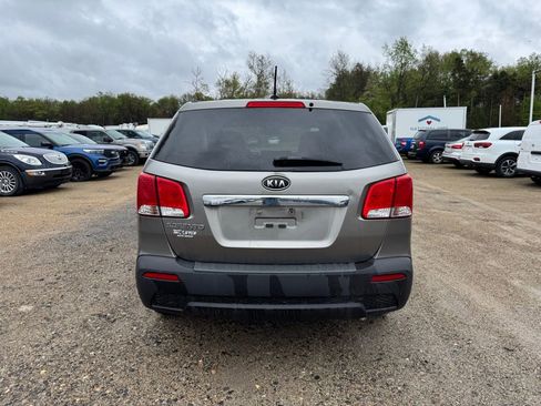 Used 2012 Kia Sorento LX AWD/4WD image 4