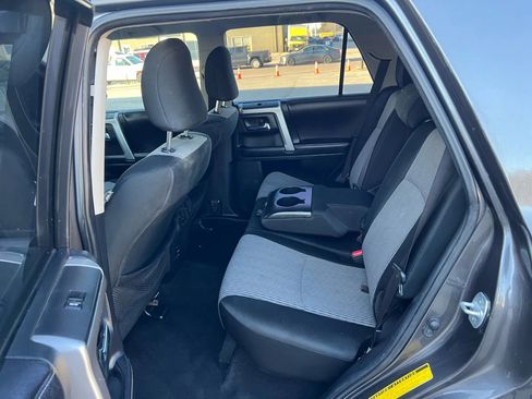 Used 2017 Toyota 4Runner SR5 AWD/4WD image 19