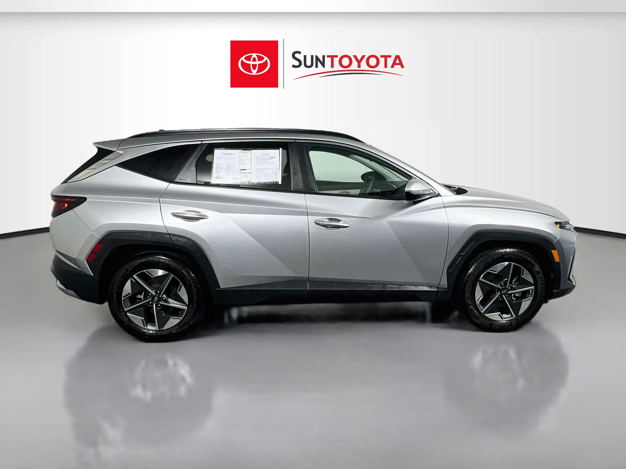 Used 2025 Hyundai Tucson SEL FWD image 2