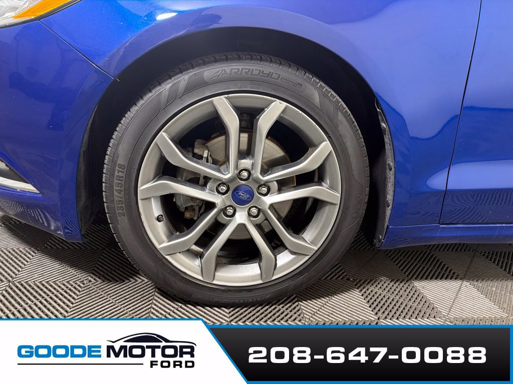 Used 2017 Ford Fusion SE w/ Equipment Group 201A FWD image 26