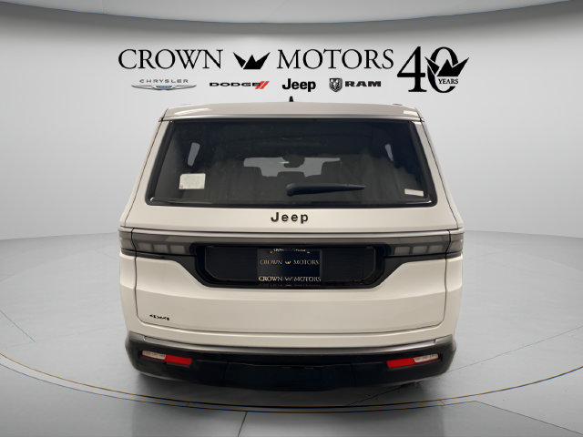 Used 2026 Jeep Grand Wagoneer 4WD w/ Premium Group I image 5