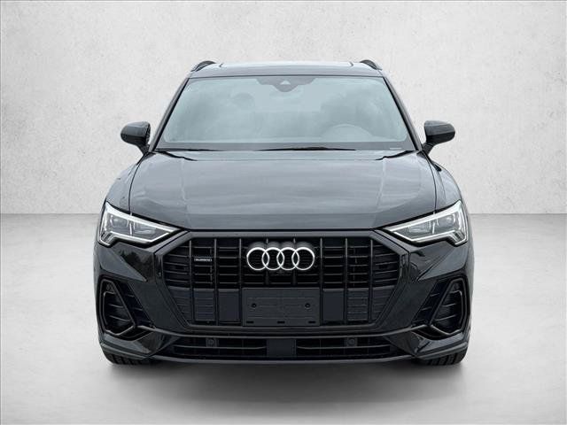 Used 2022 Audi Q3 2.0T Premium Plus AWD/4WD image 2