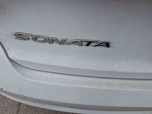 Used 2016 Hyundai Sonata Limited w/ Option Group 04 image 12