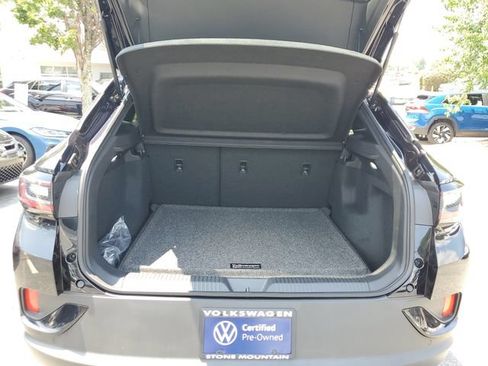 Certified 2025 Volkswagen ID.4 Pro RWD image 14
