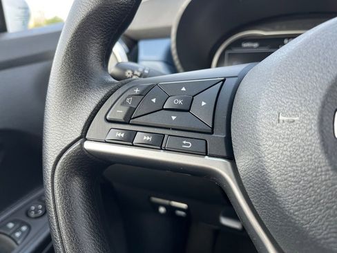 New 2025 Nissan Versa SV image 10