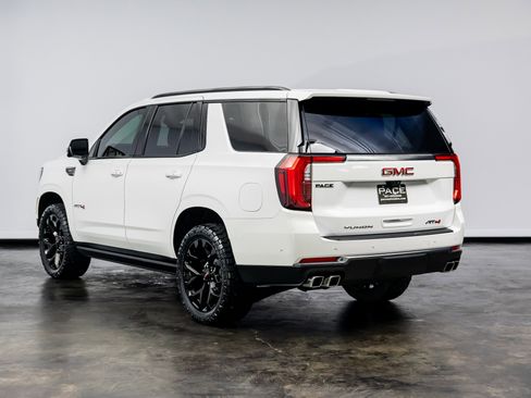 Used 2025 GMC Yukon AT4 w/ AT4 Premium Plus Package image 12