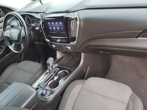 Used 2021 Chevrolet Traverse LT FWD image 18