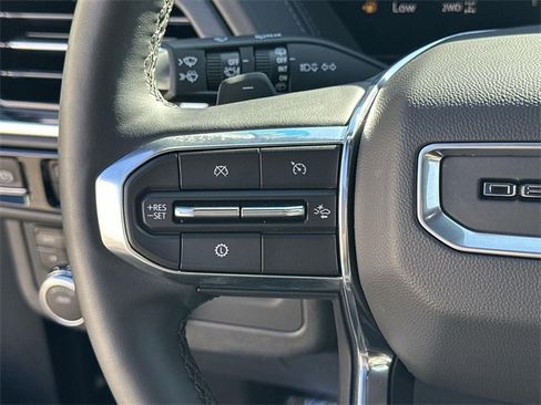 Used 2025 GMC Yukon XL Denali image 35