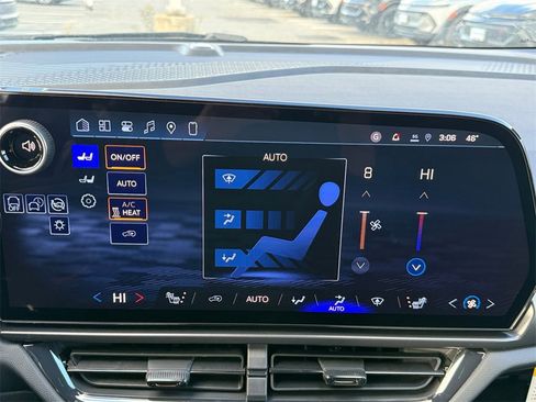 New 2026 Chevrolet Equinox EV RS image 17