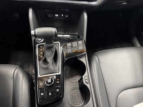 Used 2023 Kia Sportage EX image 17