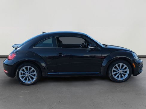 Used 2018 Volkswagen Beetle 2.0T S image 6