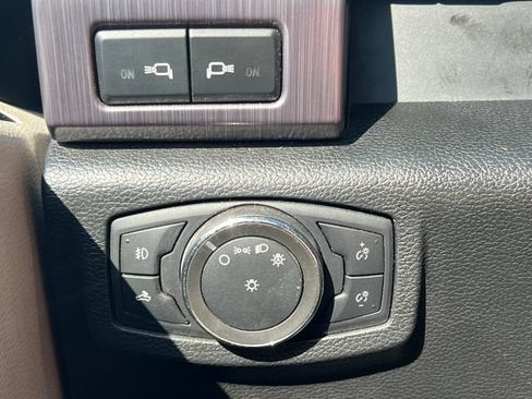 Used 2020 Ford F350 Limited AWD/4WD image 31