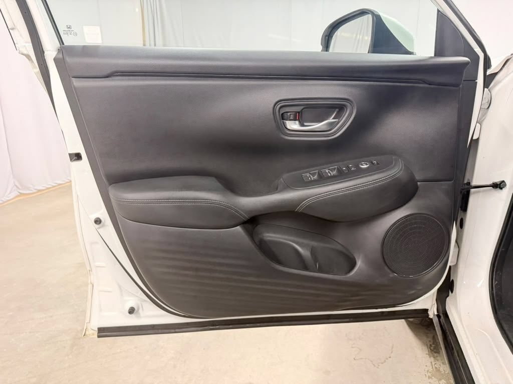 Used 2024 Honda HR-V EX-L image 19