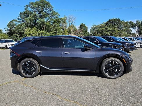 New 2025 Kia EV6 Wind image 6