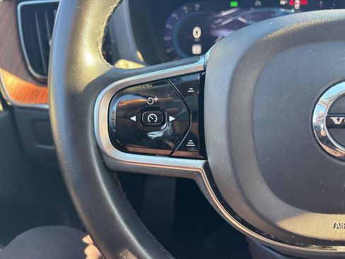 Used 2023 Volvo XC60 B5 Ultimate w/ Climate Package image 24