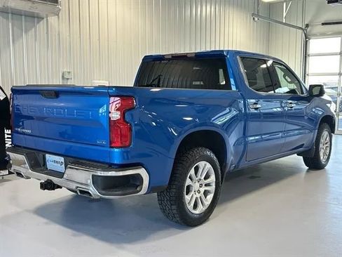 Used 2022 Chevrolet Silverado 1500 LTZ w/ Z71 Off-Road Package image 3