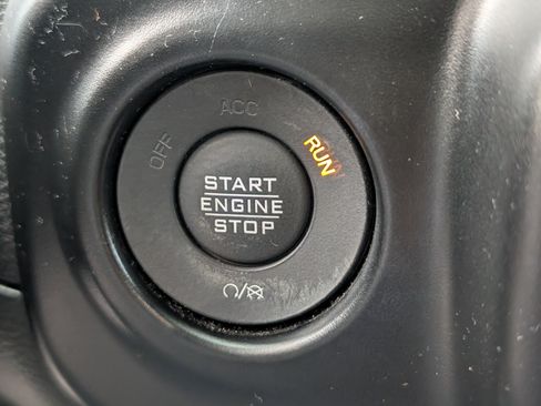 Used 2021 Jeep Wrangler Unlimited Sport image 27