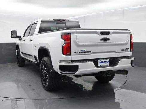 Used 2024 Chevrolet Silverado 3500 High Country w/ High Country Premium Package AWD/4WD image 4
