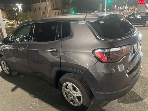 Used 2022 Jeep Compass Sport image 15