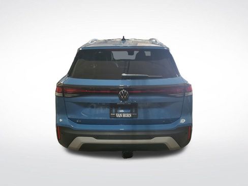 New 2025 Volkswagen Tiguan SE image 14