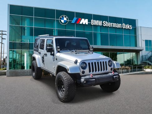 Used 2012 Jeep Wrangler Unlimited Sport AWD/4WD image 3