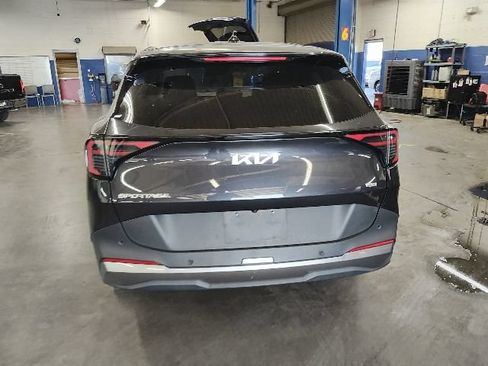 Certified 2026 Kia Sportage LX FWD image 9