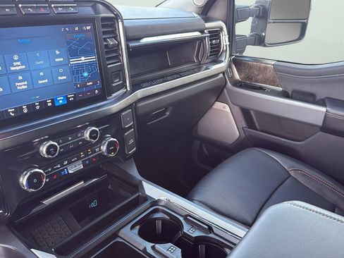 Used 2024 Ford F250 Lariat w/ Lariat Ultimate Package AWD/4WD image 19