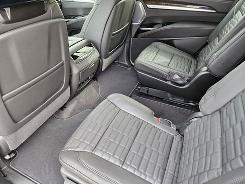 New 2026 Cadillac Escalade Platinum Sport w/ LPO, ONYX Package image 20