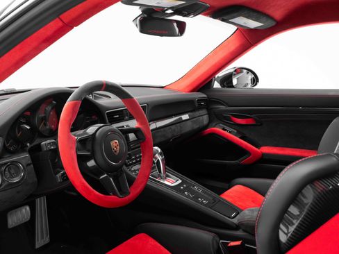 Used 2018 Porsche 911 GT2 RS image 12