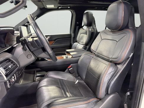 Used 2023 Lincoln Navigator L Black Label AWD/4WD image 9