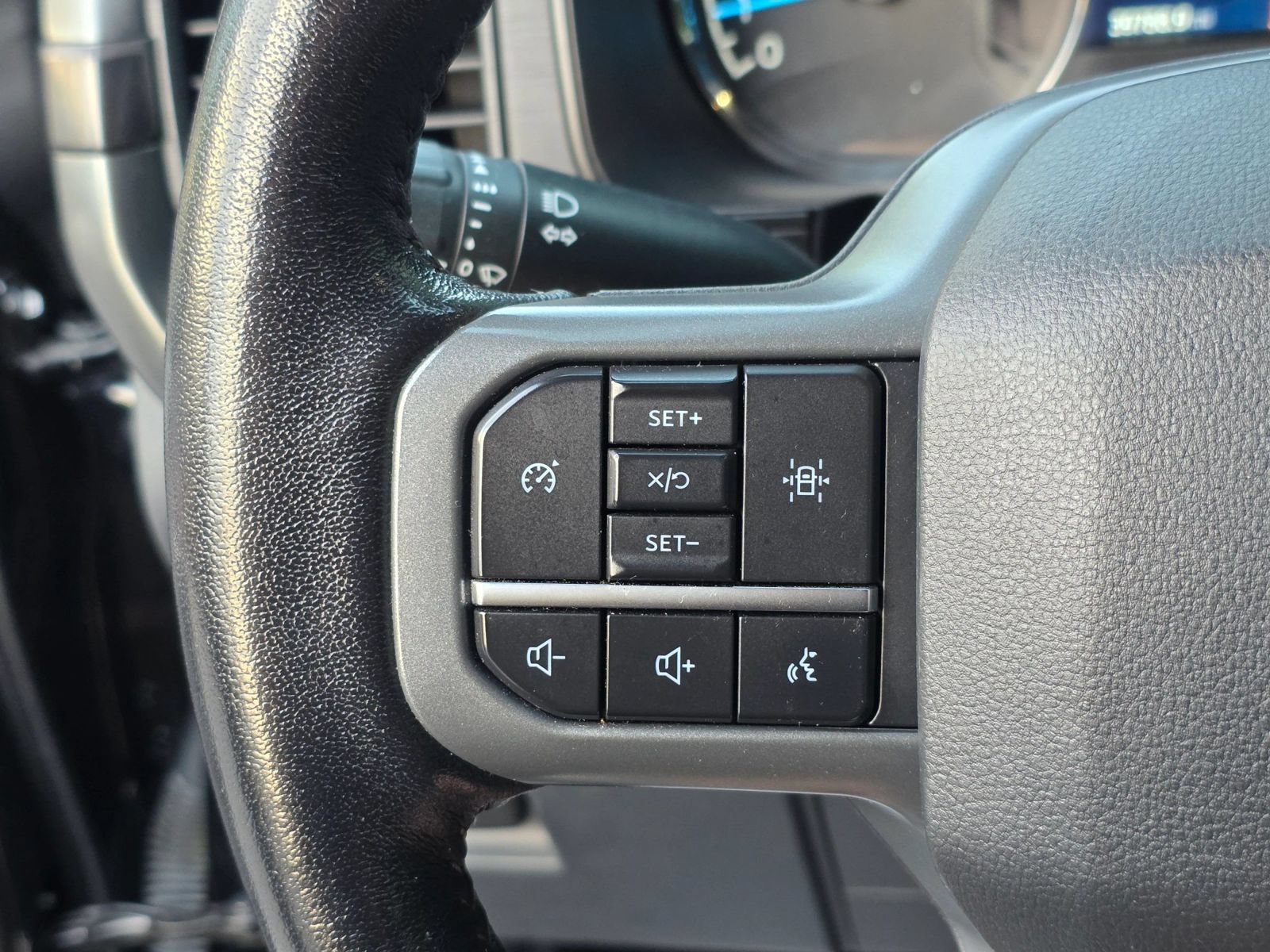 Used 2022 Ford F150 XLT w/ Equipment Group 302A High AWD/4WD image 22