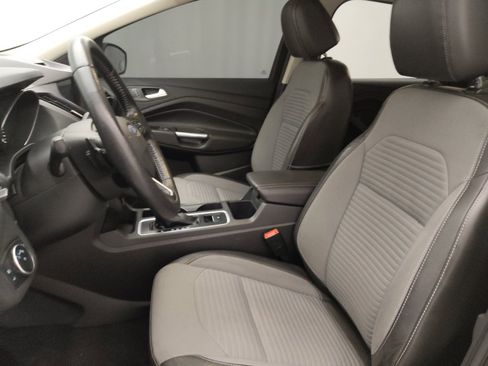 Used 2017 Ford Escape SE w/ Equipment Group 201A AWD/4WD image 17