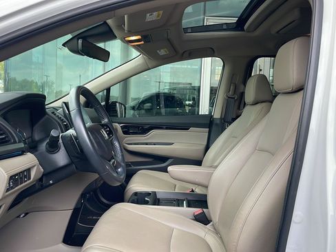 Used 2024 Honda Odyssey Touring image 6