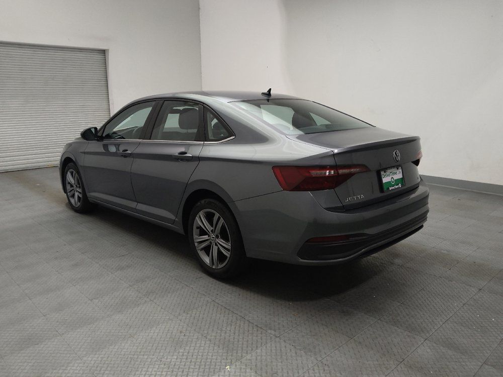 Used 2024 Volkswagen Jetta SE FWD image 5