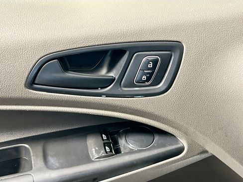 Used 2019 Ford Transit Connect XL image 16