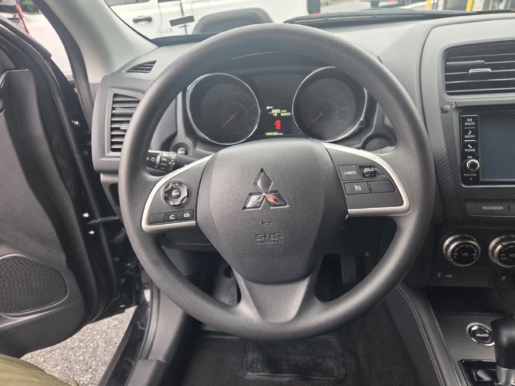 Used 2025 Mitsubishi Outlander Sport ES AWD/4WD image 13
