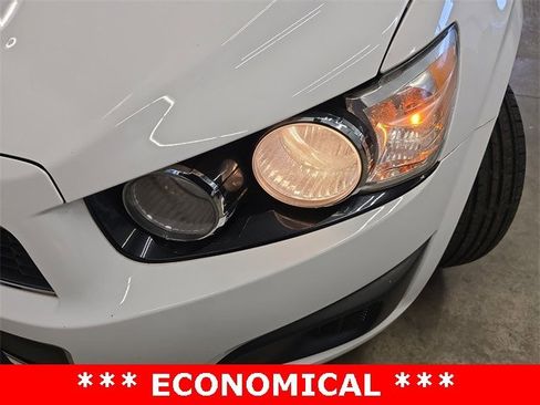 Used 2013 Chevrolet Sonic LT image 18