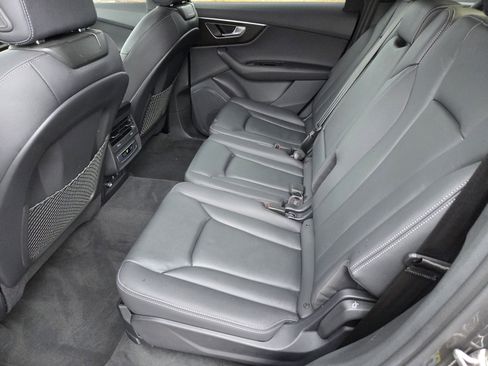 Used 2025 Audi Q7 2.0T Premium image 6