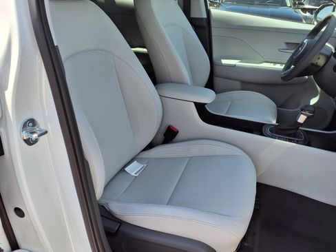 New 2026 Hyundai Kona SE FWD image 7