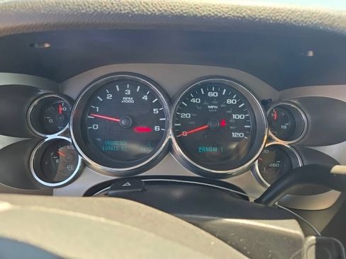 Used 2010 Chevrolet Silverado 2500 LT w/ Interior Plus Package AWD/4WD image 7