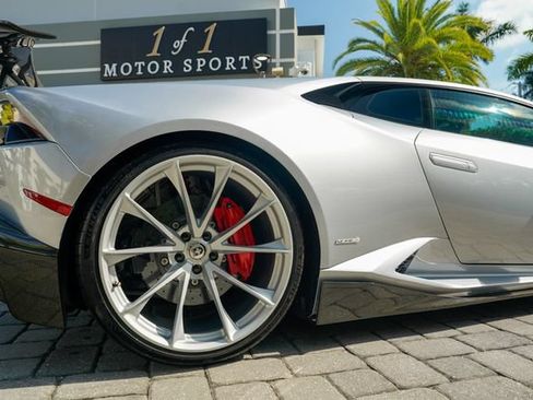 Used 2015 Lamborghini Huracan LP 610-4 AWD/4WD image 30